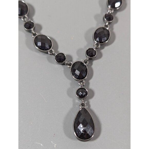Napier Black Teardrop Oval Y-Drop Elegant Necklace Gray Metallic Gothic 19" - Picture 3 of 8